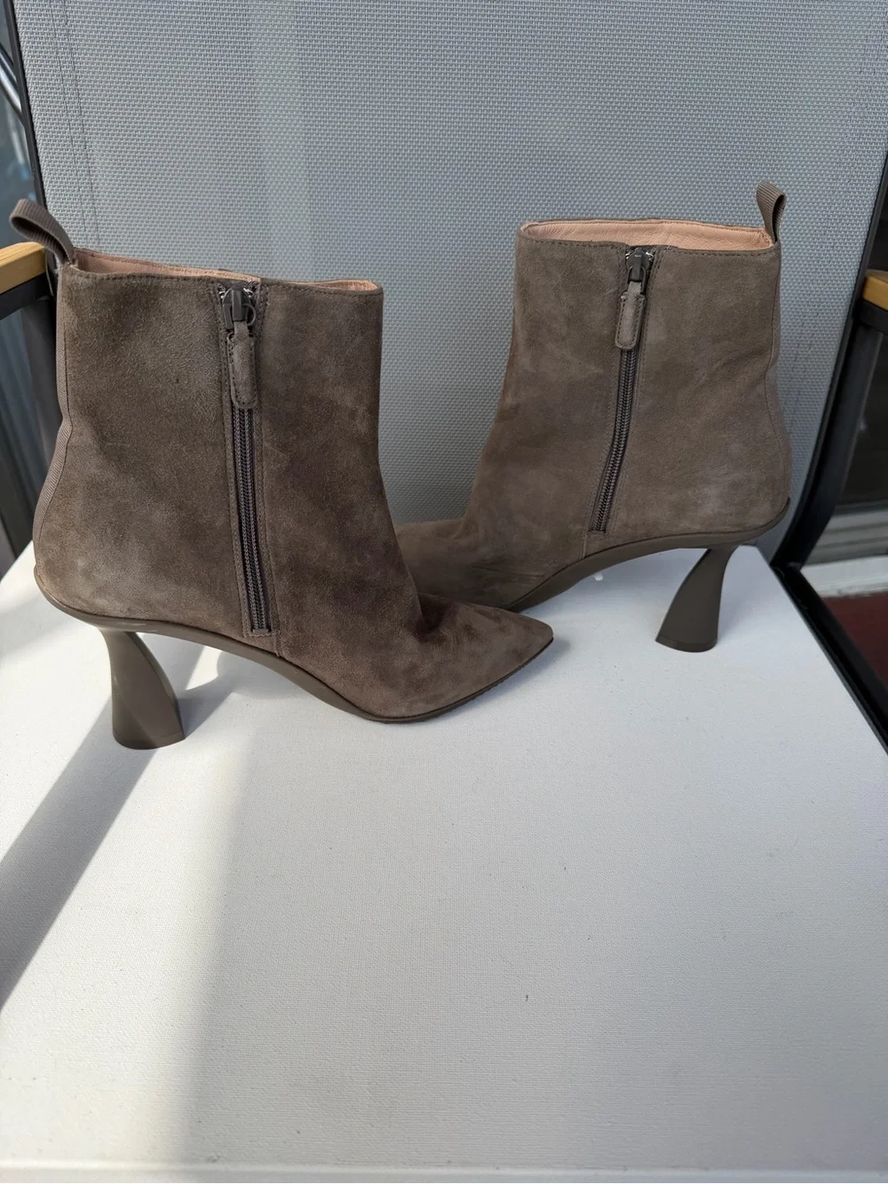 Cole Haan Grand.360 Suede Ankle Boots Taupe Sculptural Heel Pointed Toe Size 9B